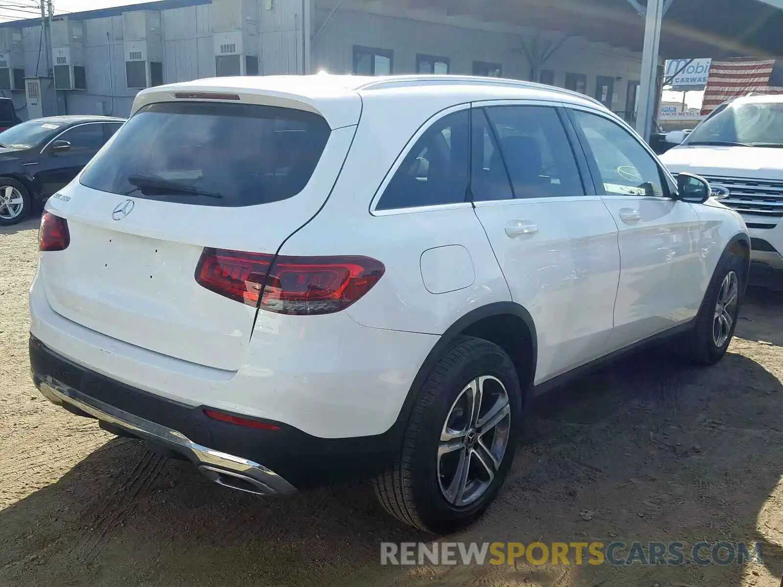 4 Photograph of a damaged car WDC0G8DB5LF716605 MERCEDES-BENZ GLC 300 2020