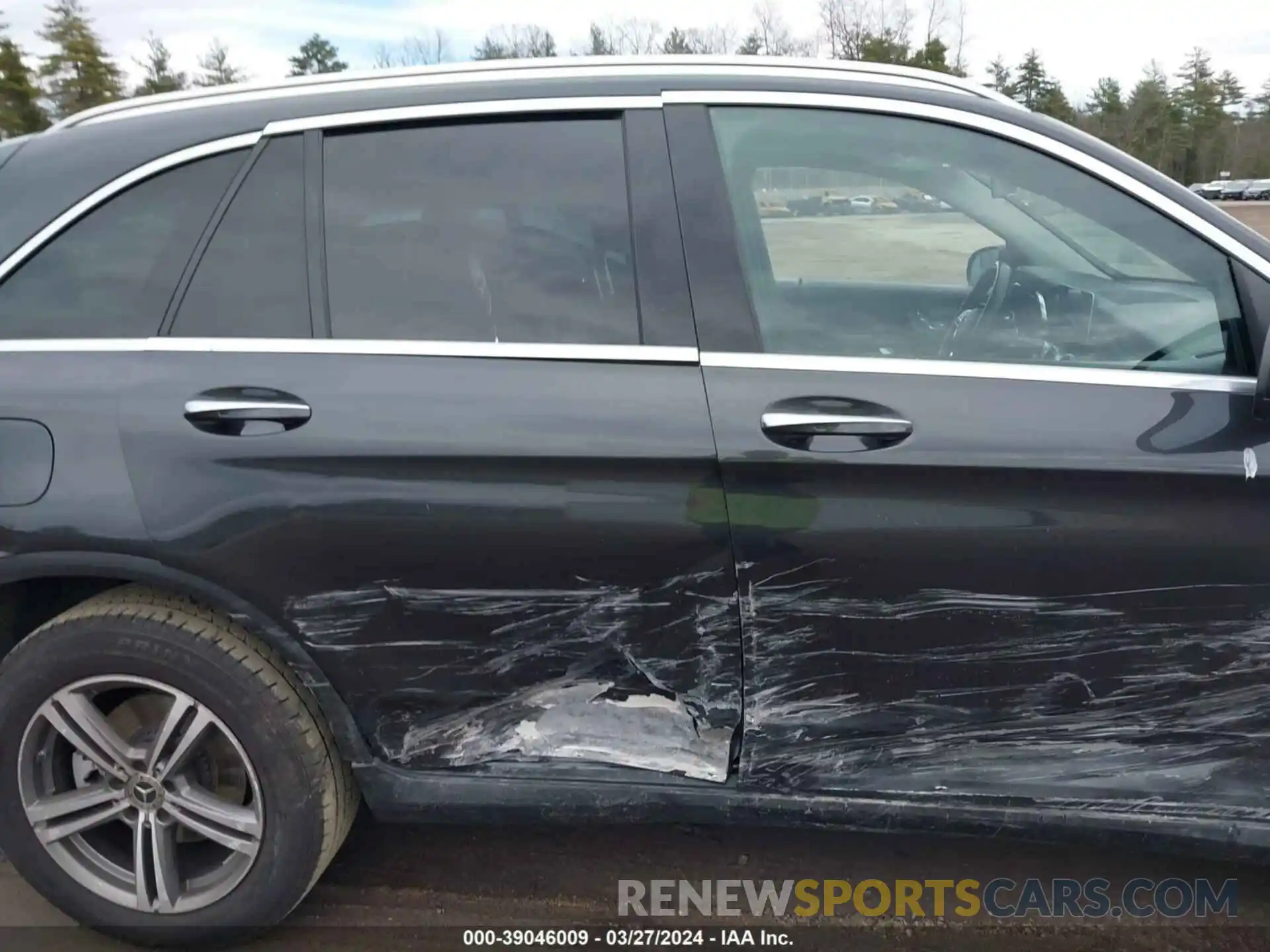 13 Photograph of a damaged car WDC0G8EB5LF711743 MERCEDES-BENZ GLC 300 2020