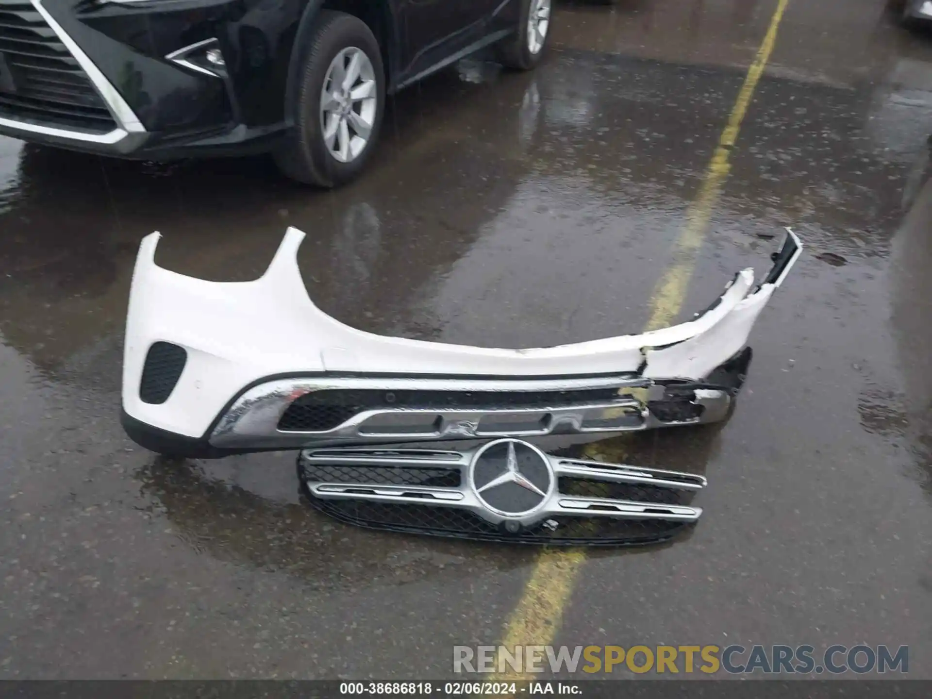 12 Photograph of a damaged car W1N0G8DB9MV267631 MERCEDES-BENZ GLC 300 2021