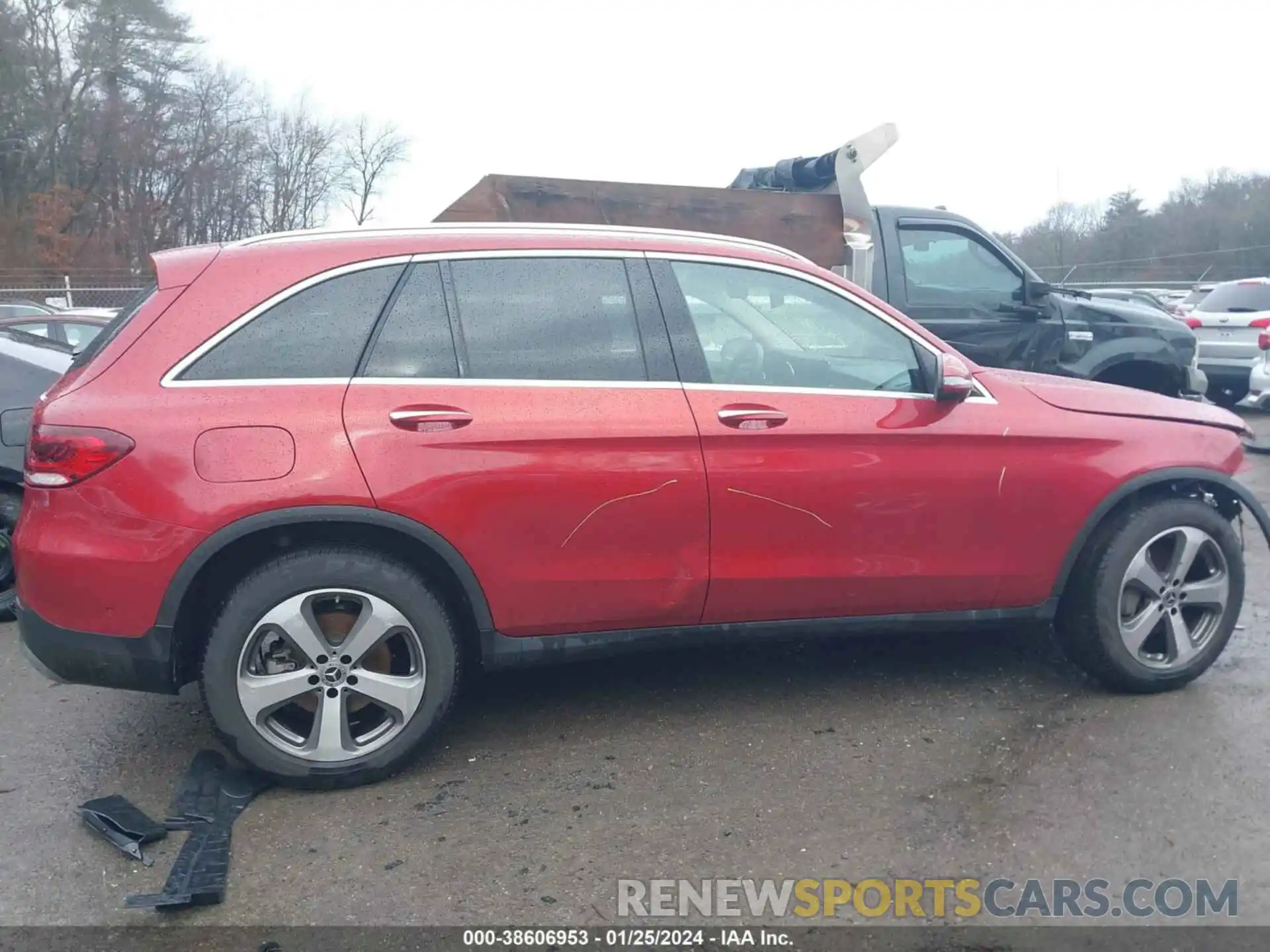 13 Photograph of a damaged car W1N0G8EB3MV320323 MERCEDES-BENZ GLC 300 2021