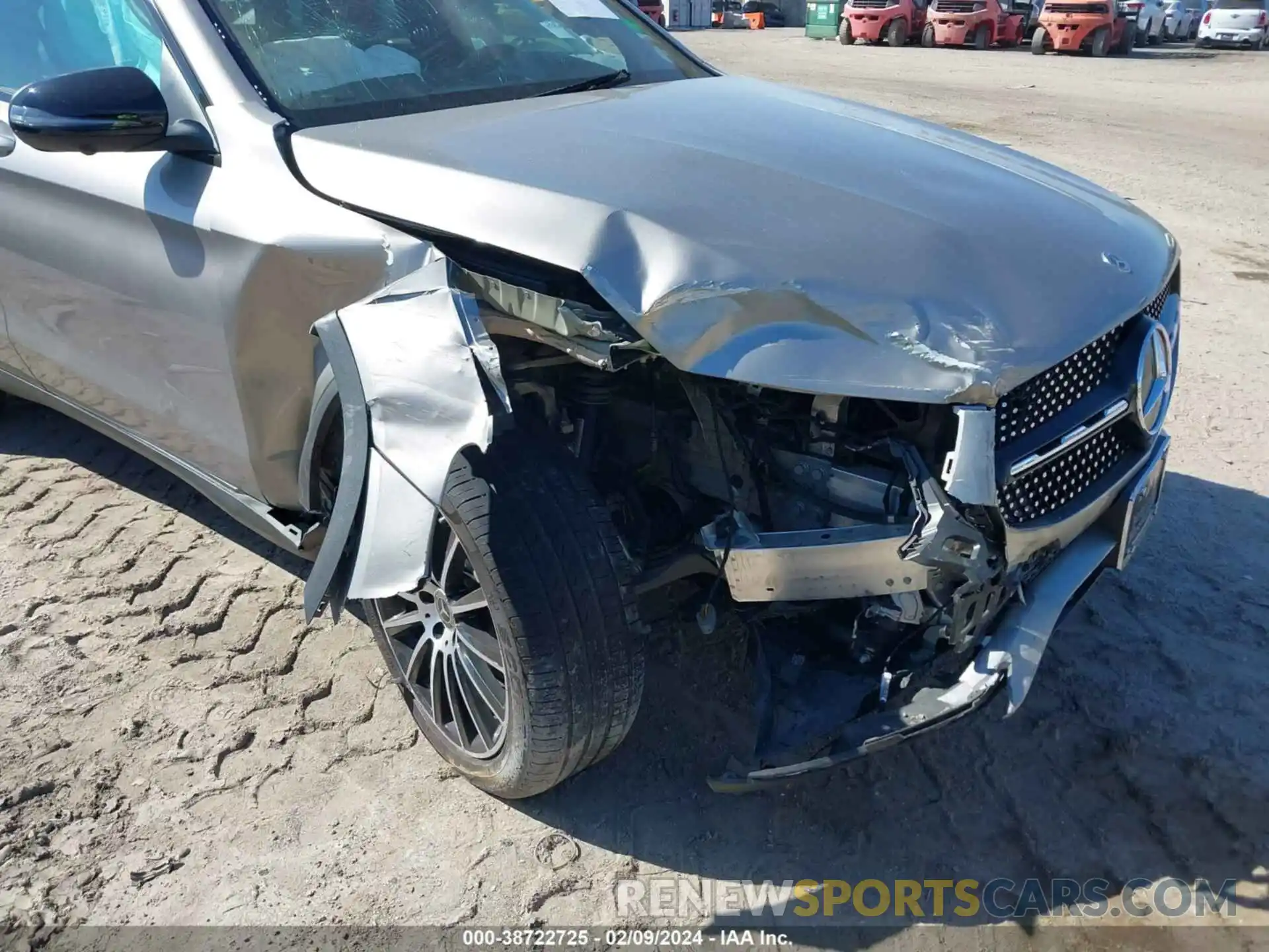 6 Фотография поврежденного автомобиля W1N0G8EB9MF916157 MERCEDES-BENZ GLC 300 2021