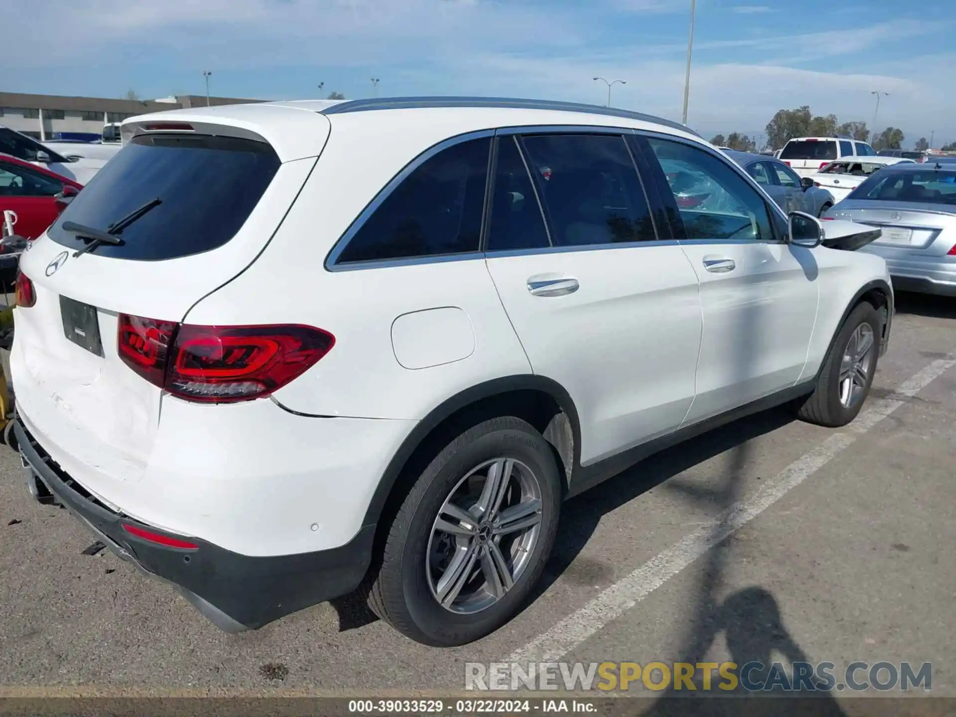 4 Фотография поврежденного автомобиля W1N0G8DB5NG036795 MERCEDES-BENZ GLC 300 2022