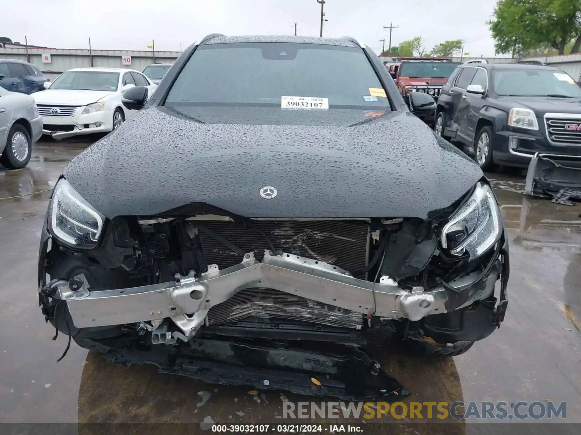 13 Photograph of a damaged car W1N0G8DB5NG109146 MERCEDES-BENZ GLC 300 2022