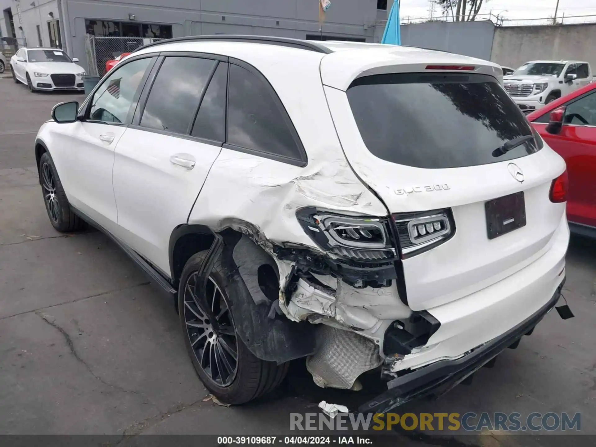 3 Фотография поврежденного автомобиля W1N0G8DB5NV398430 MERCEDES-BENZ GLC 300 2022