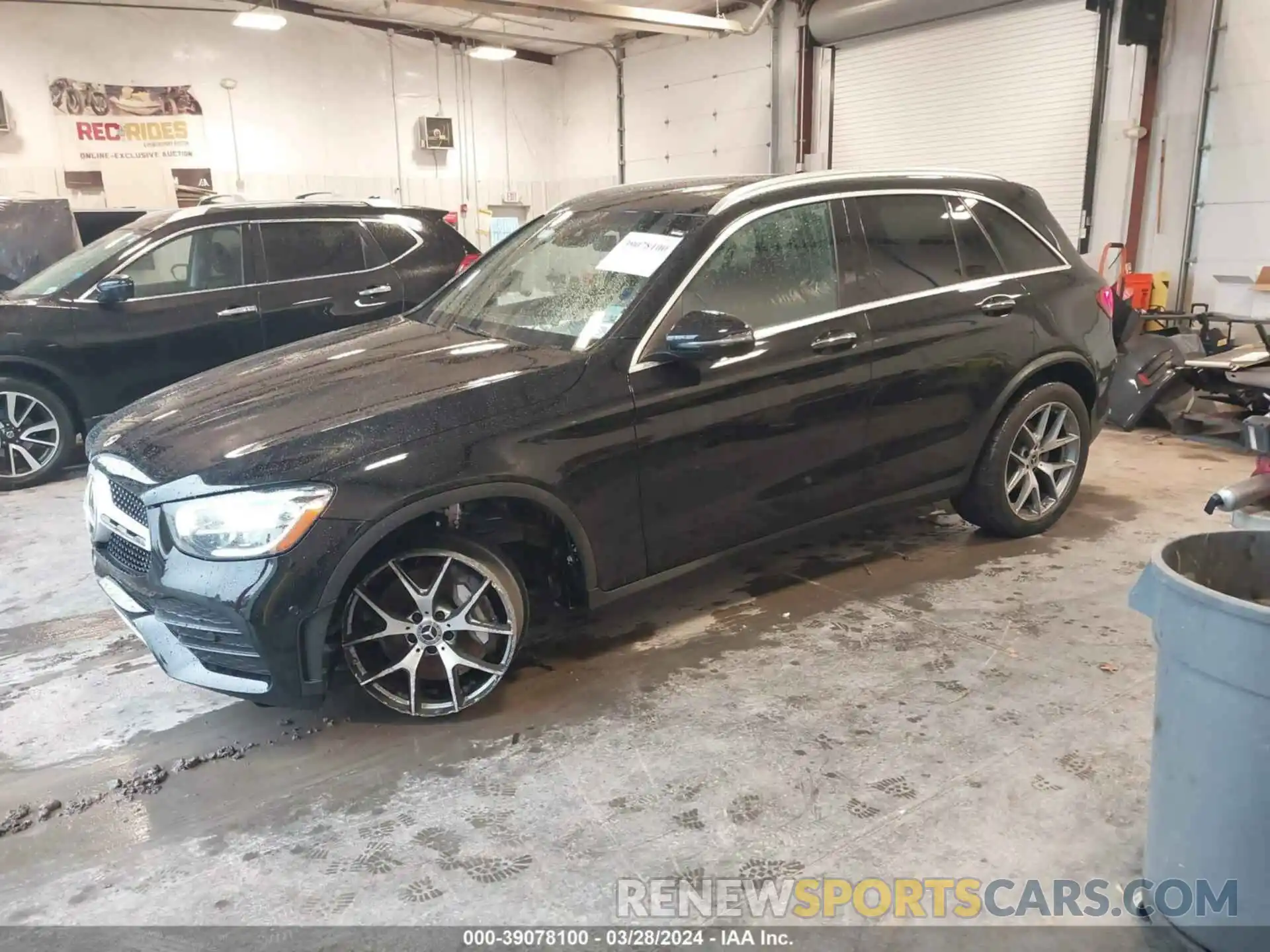 2 Photograph of a damaged car W1N0G8EB6NG096762 MERCEDES-BENZ GLC 300 2022