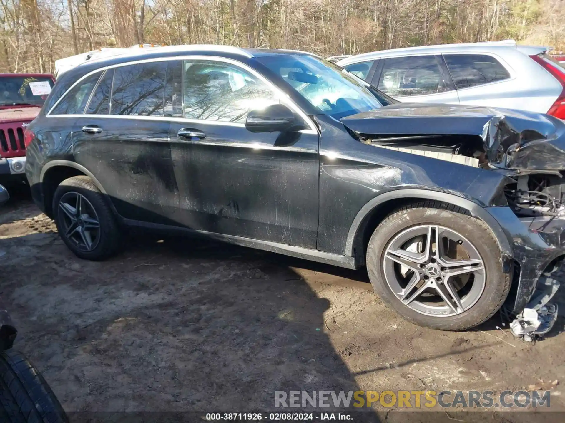 13 Photograph of a damaged car W1N0G8EB6NV330863 MERCEDES-BENZ GLC 300 2022