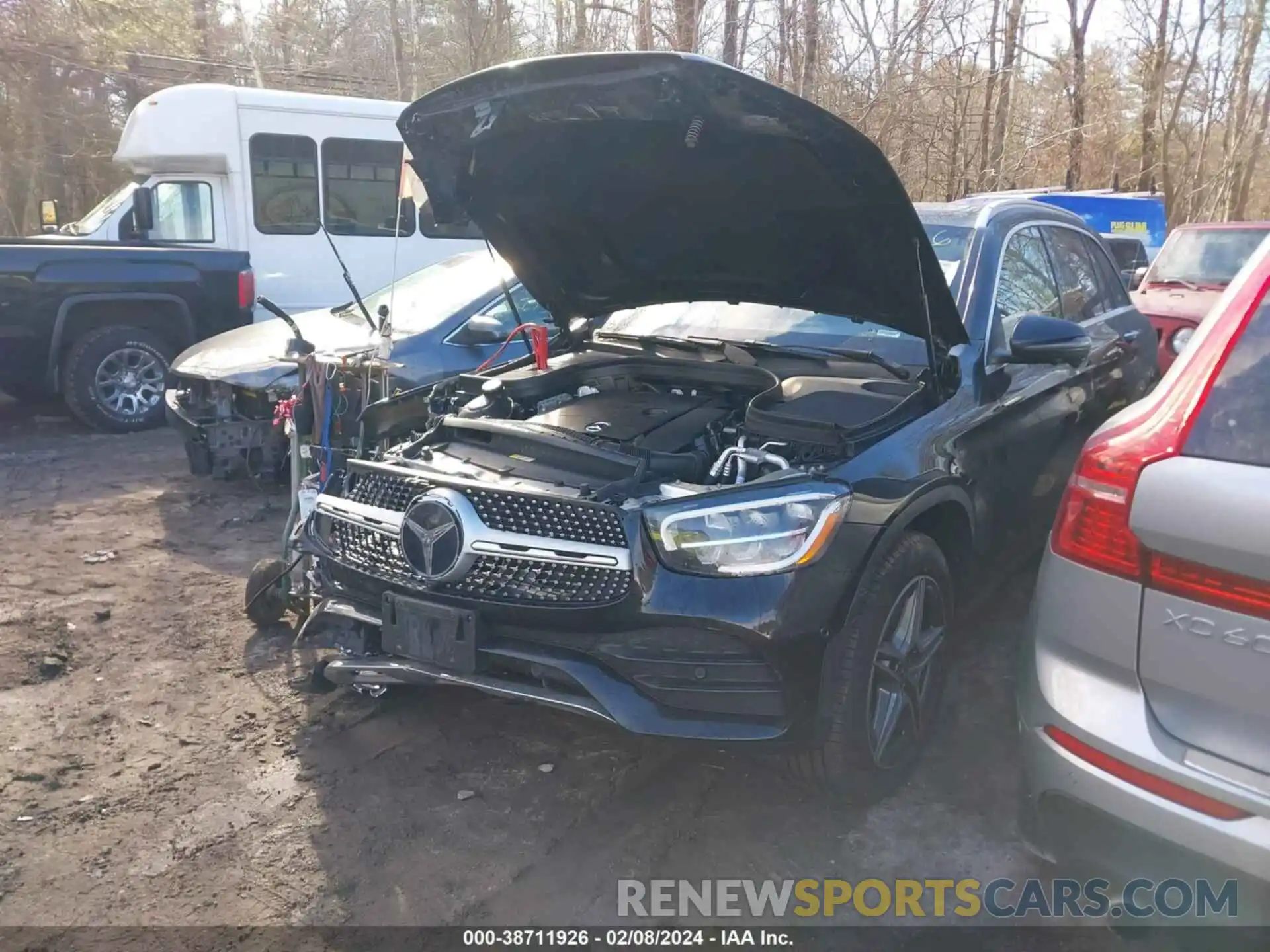 2 Photograph of a damaged car W1N0G8EB6NV330863 MERCEDES-BENZ GLC 300 2022