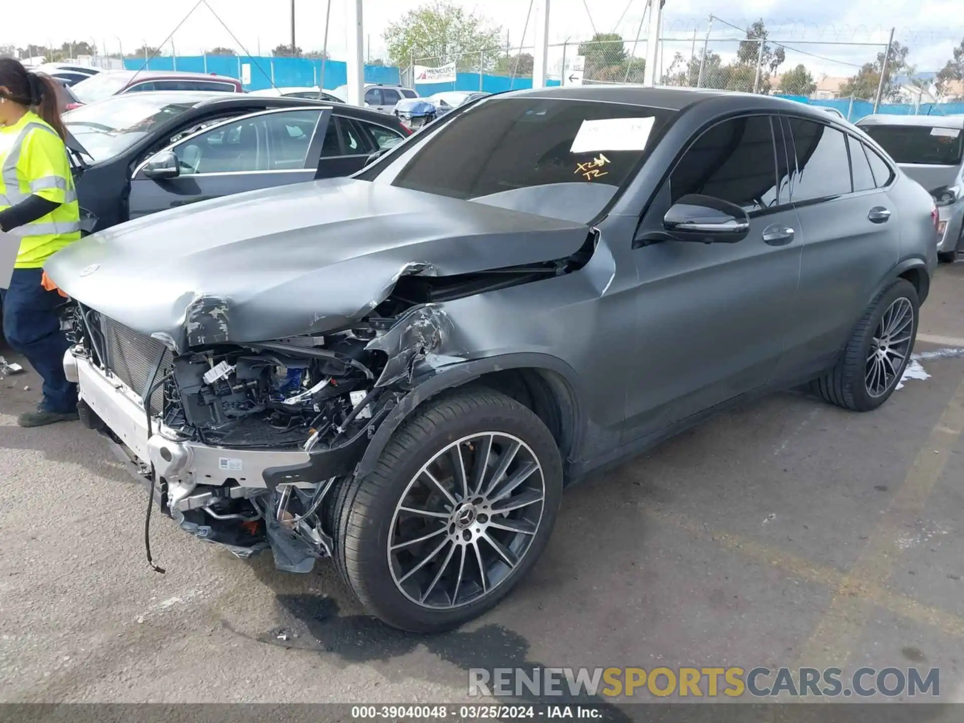 2 Photograph of a damaged car W1N0J8EB9NG064843 MERCEDES-BENZ GLC 300 2022