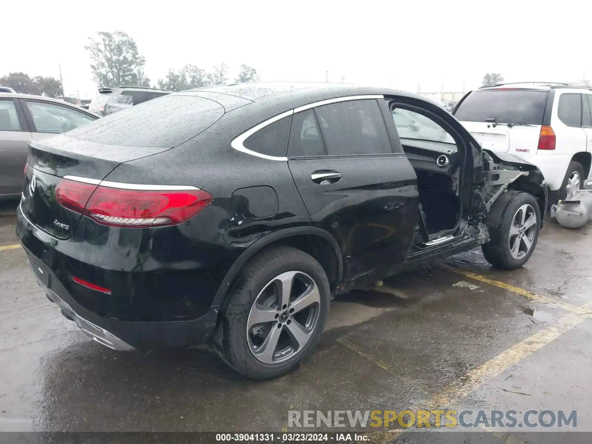 4 Photograph of a damaged car W1N0J8EB6PG158388 MERCEDES-BENZ GLC 300 2023