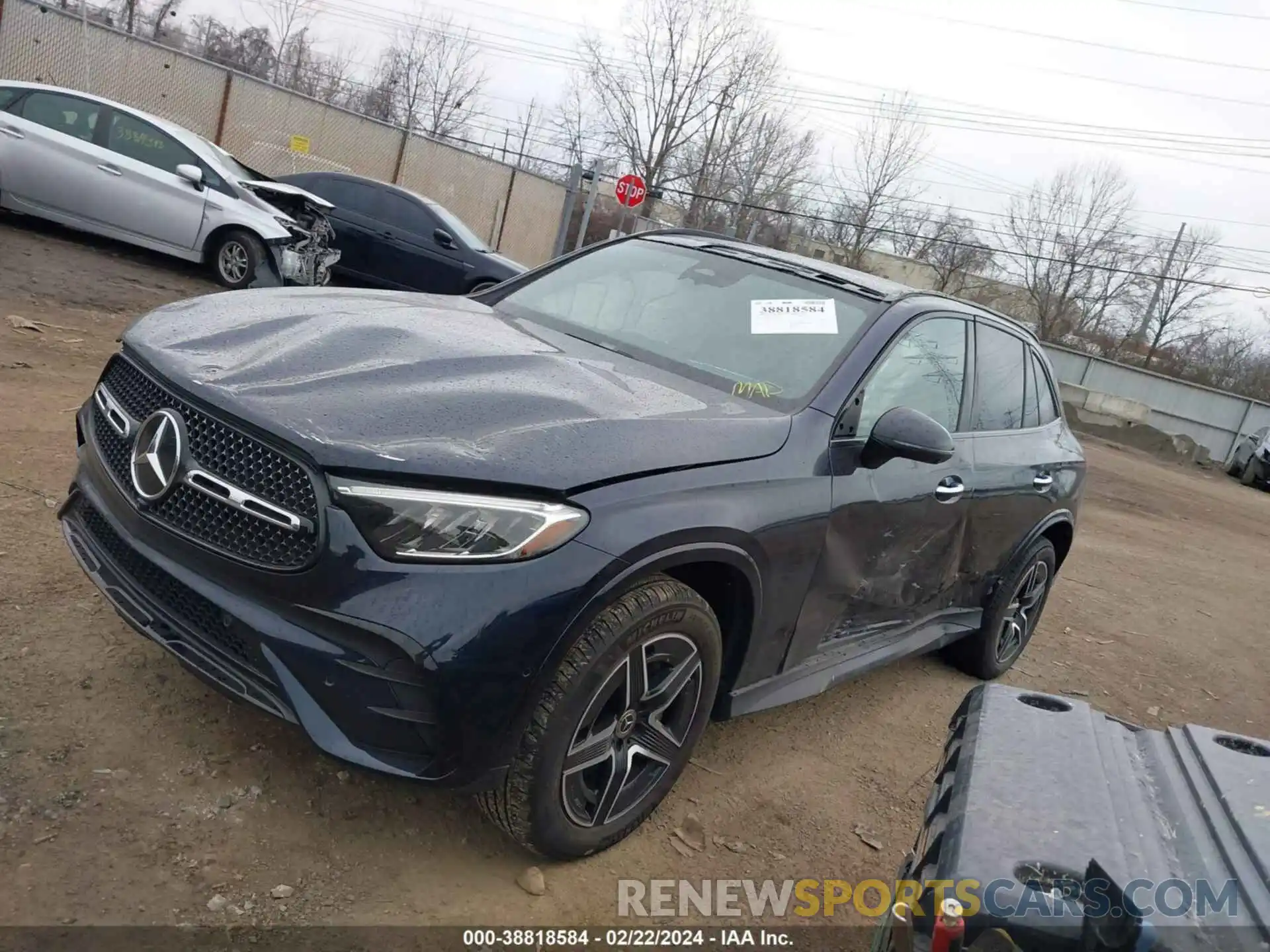 2 Photograph of a damaged car W1NKM4HB1PF024298 MERCEDES-BENZ GLC 300 2023