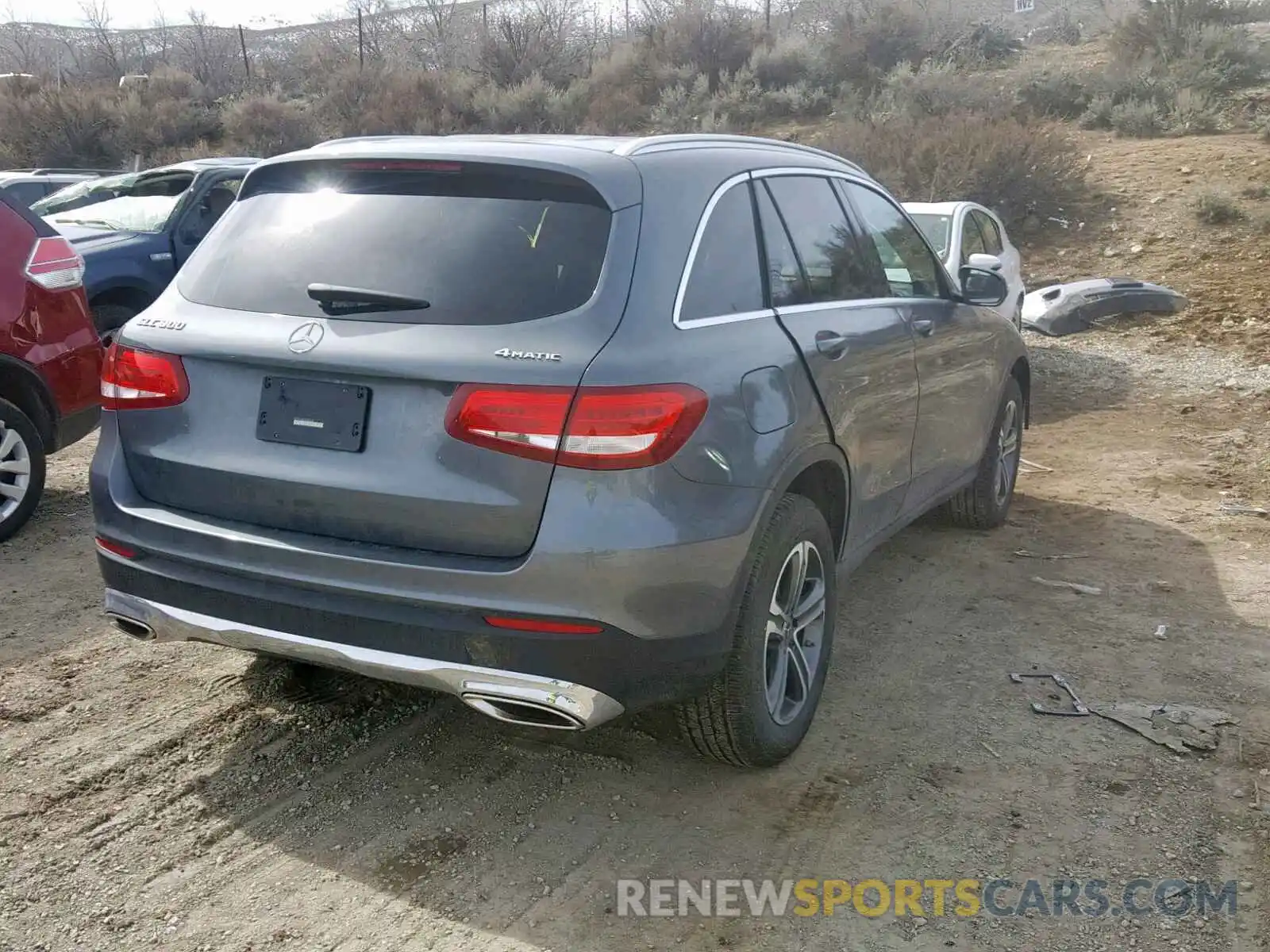 4 Photograph of a damaged car WDC0G4KB0KF582628 MERCEDES-BENZ GLC 300 4M 2019