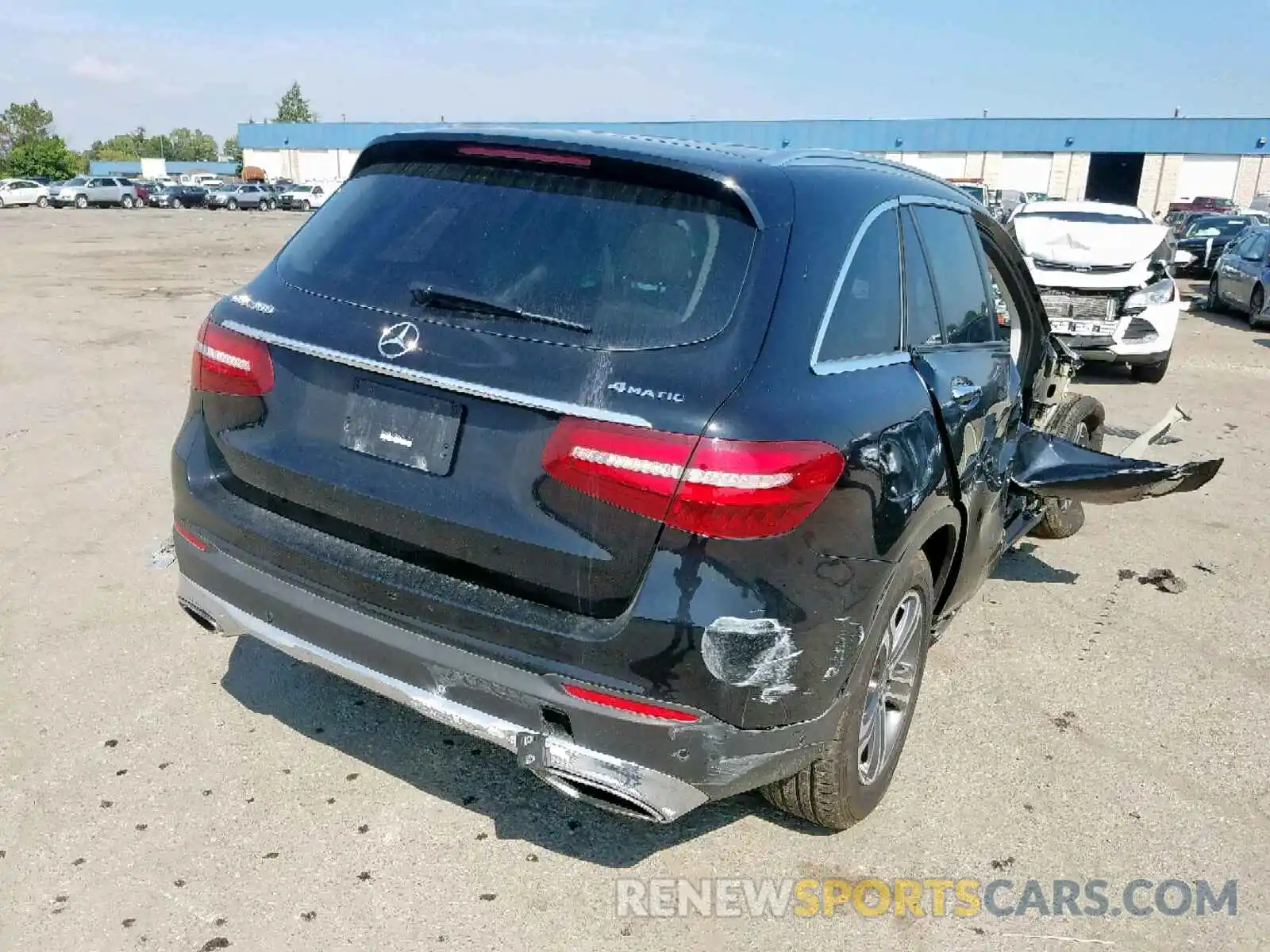 4 Photograph of a damaged car WDC0G4KB1KV149938 MERCEDES-BENZ GLC 300 4M 2019