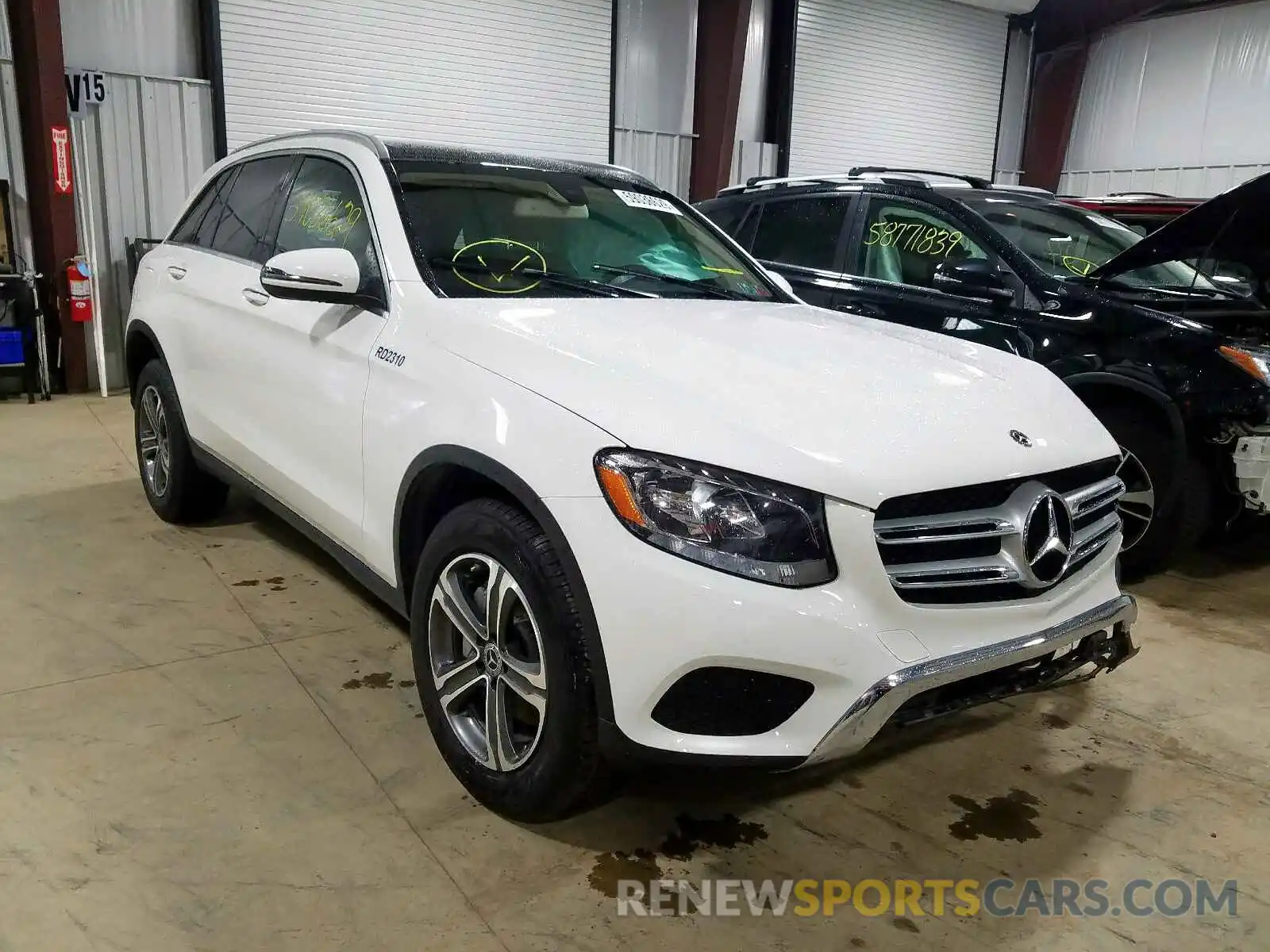 1 Photograph of a damaged car WDC0G4KB4KV166233 MERCEDES-BENZ GLC 300 4M 2019