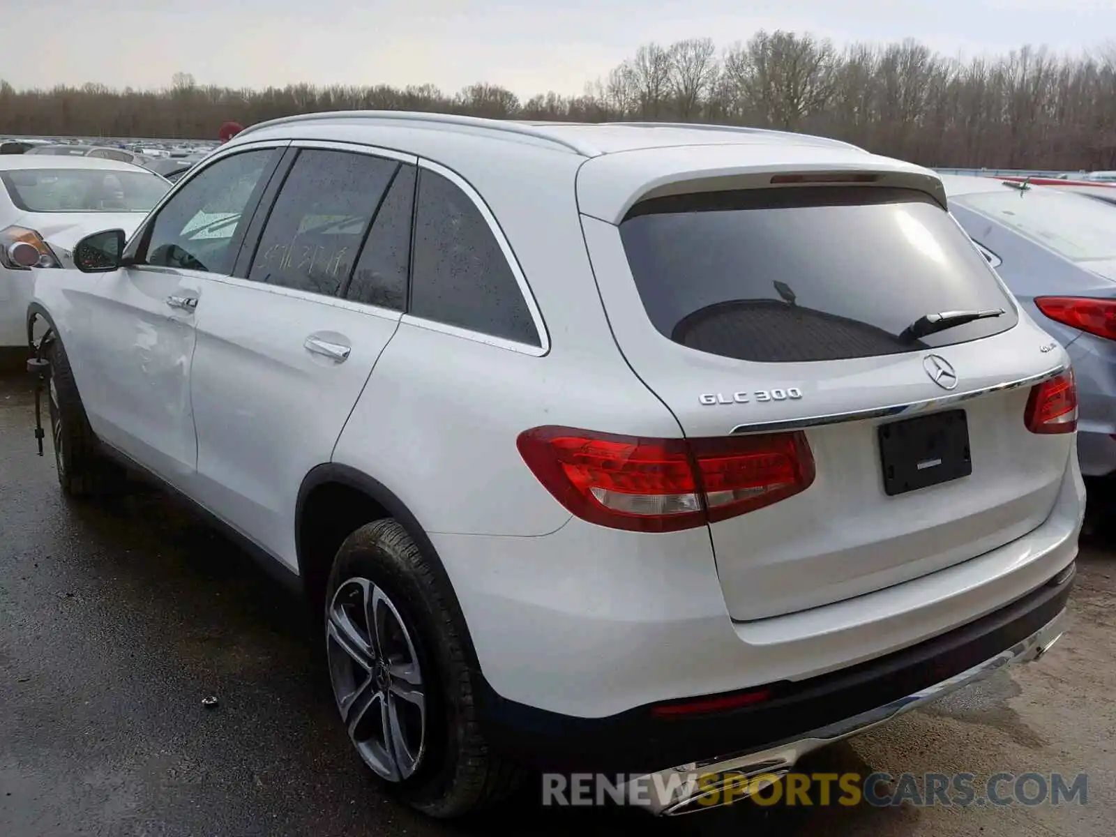 3 Photograph of a damaged car WDC0G4KB5KV121463 MERCEDES-BENZ GLC 300 4M 2019