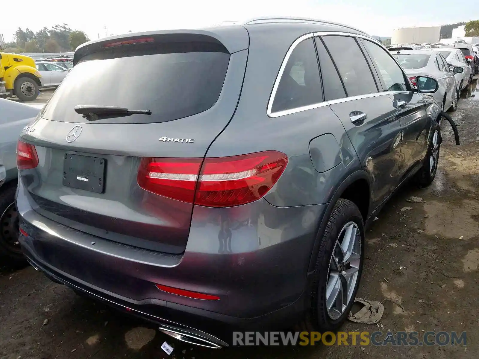 4 Photograph of a damaged car WDC0G4KB6KF593133 MERCEDES-BENZ GLC 300 4M 2019