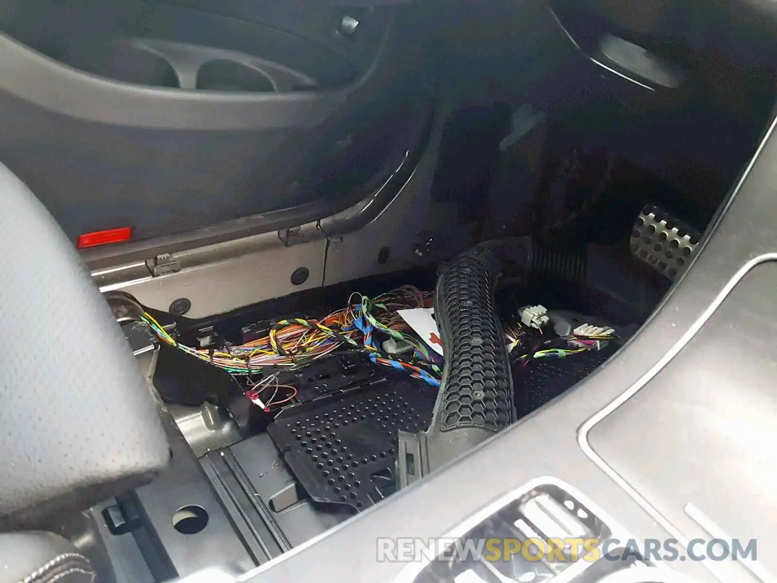 9 Photograph of a damaged car WDC0G4KB6KV148168 MERCEDES-BENZ GLC 300 4M 2019