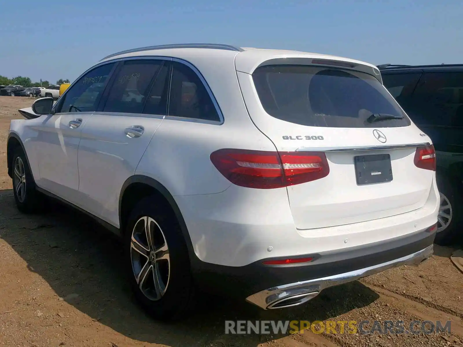 3 Photograph of a damaged car WDC0G4KB7KV133629 MERCEDES-BENZ GLC 300 4M 2019