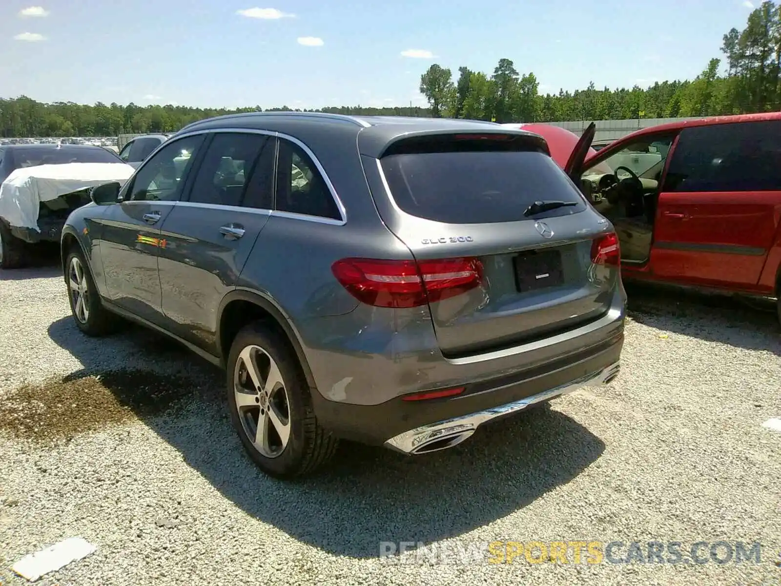 3 Photograph of a damaged car WDC0G4KB7KV144324 MERCEDES-BENZ GLC 300 4M 2019