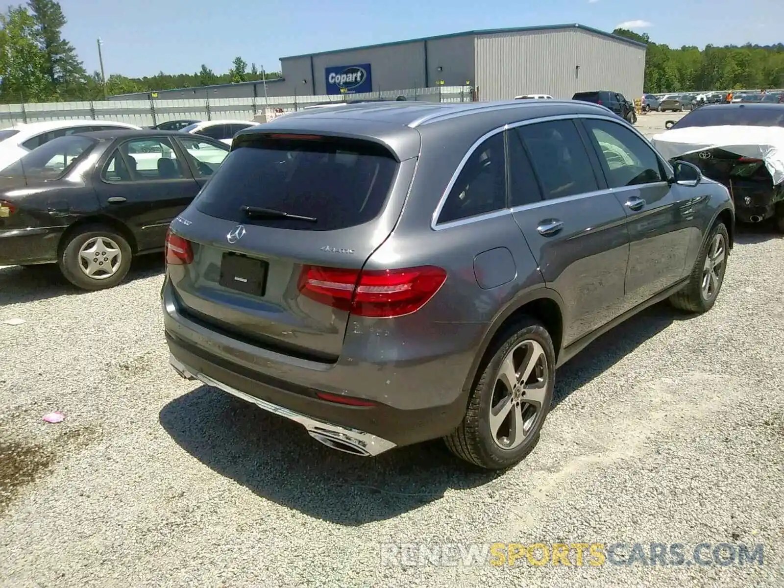 4 Photograph of a damaged car WDC0G4KB7KV144324 MERCEDES-BENZ GLC 300 4M 2019