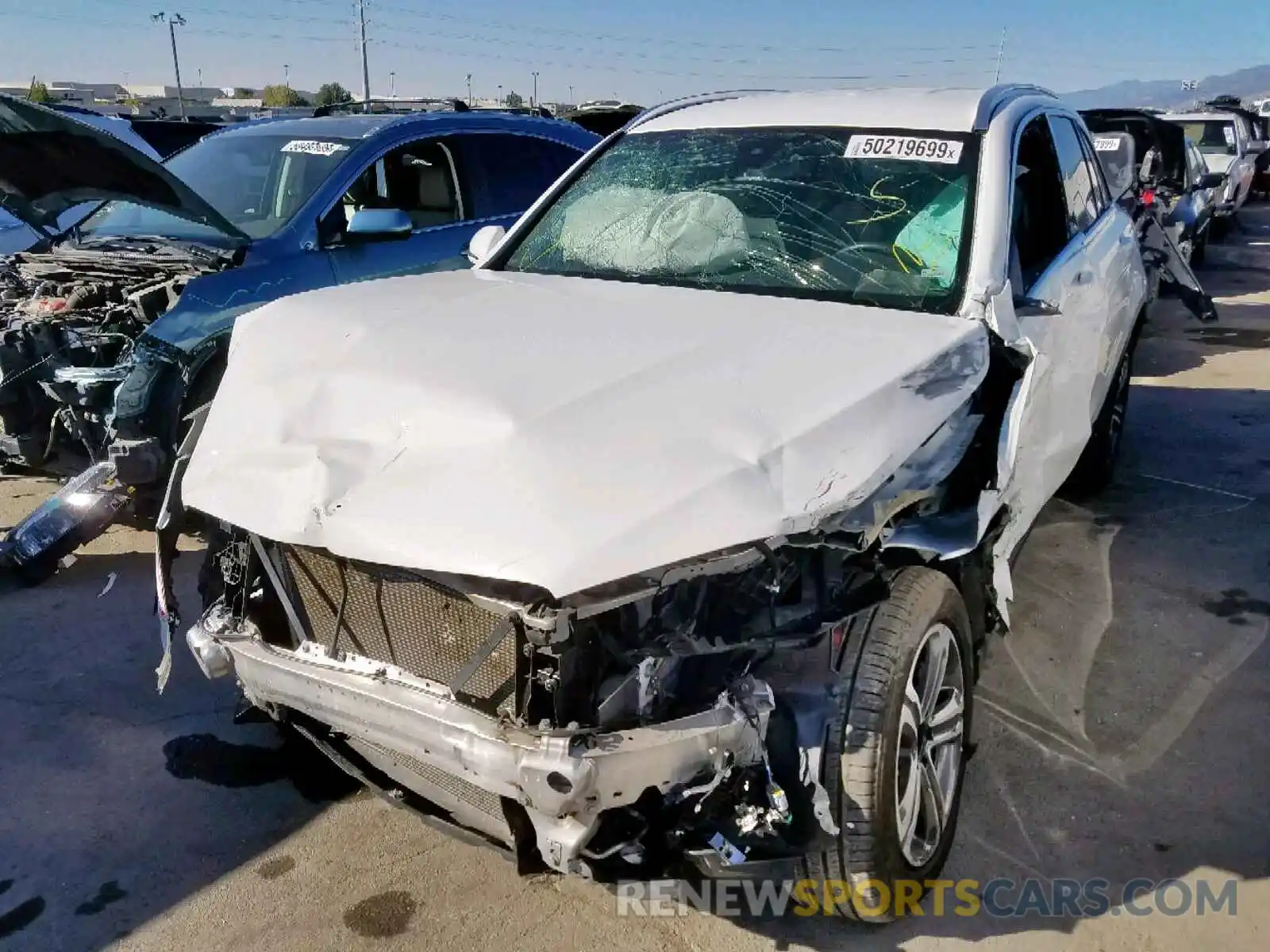 2 Photograph of a damaged car WDC0G4KB8KF579086 MERCEDES-BENZ GLC 300 4M 2019