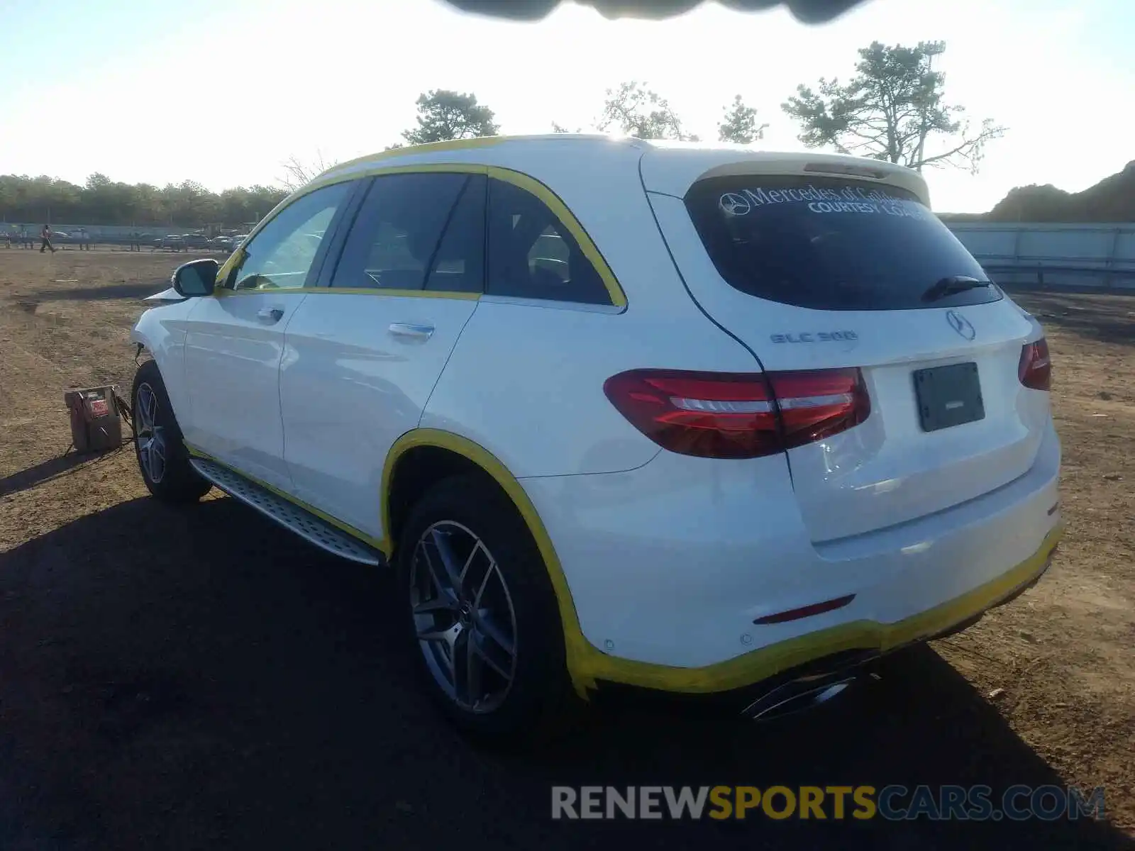 3 Photograph of a damaged car WDC0G4KB8KV174769 MERCEDES-BENZ GLC 300 4M 2019