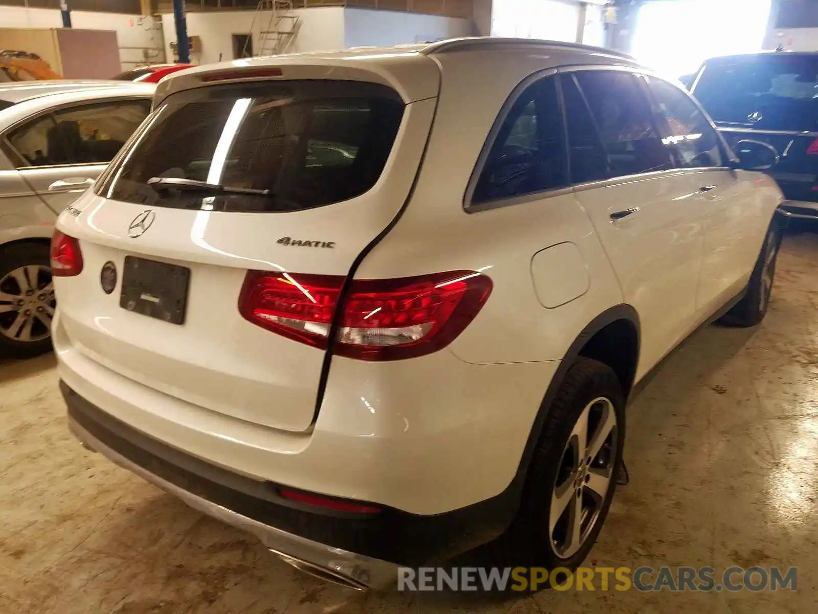 4 Photograph of a damaged car WDC0G4KB9KV124074 MERCEDES-BENZ GLC 300 4M 2019