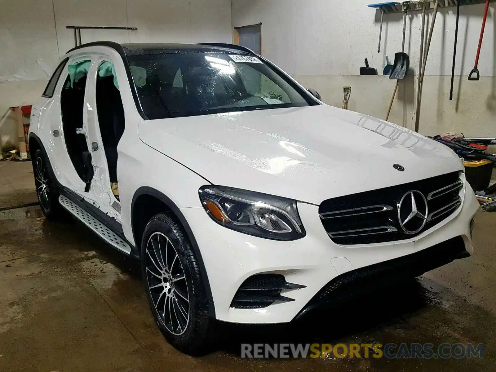 1 Фотография поврежденного автомобиля WDC0G4KBXKV148190 MERCEDES-BENZ GLC 300 4M 2019