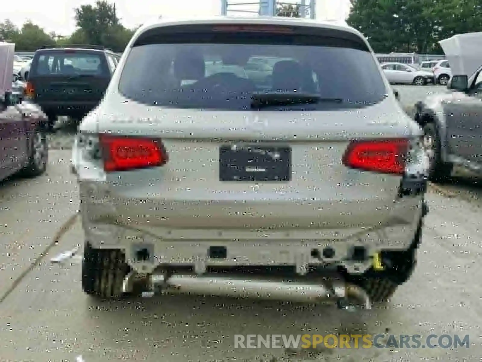 9 Photograph of a damaged car WDC0G8EB1LF681592 MERCEDES-BENZ GLC 300 4M 2020