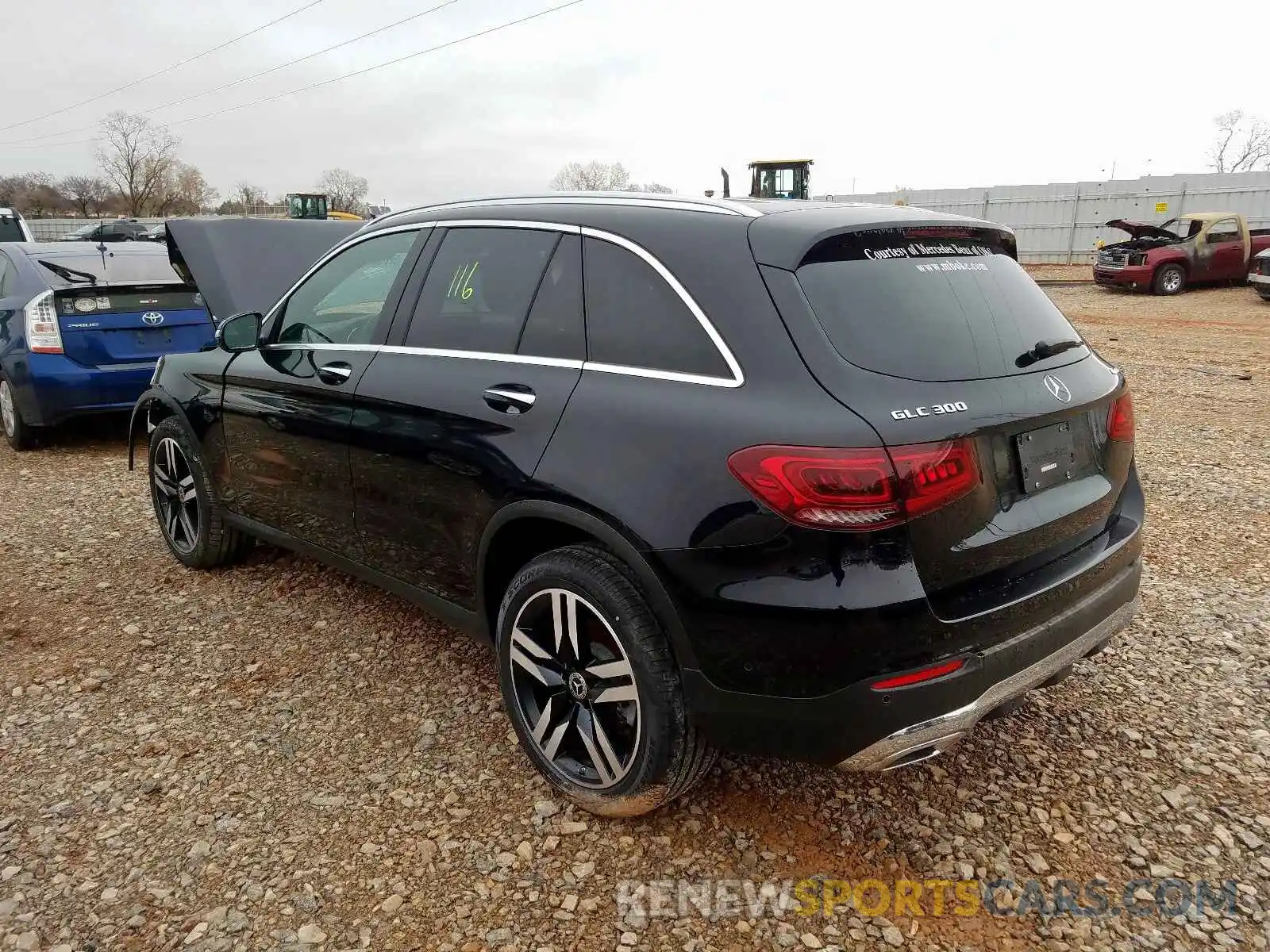 3 Photograph of a damaged car WDC0G8EB2LF701073 MERCEDES-BENZ GLC 300 4M 2020