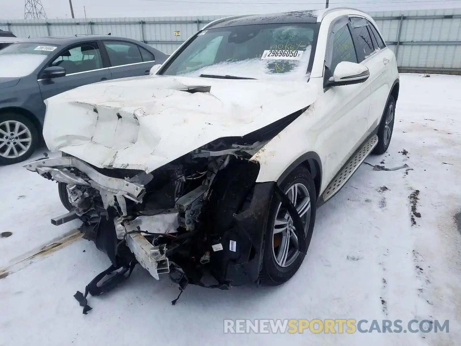 2 Photograph of a damaged car WDC0G8EB3LF690682 MERCEDES-BENZ GLC 300 4M 2020