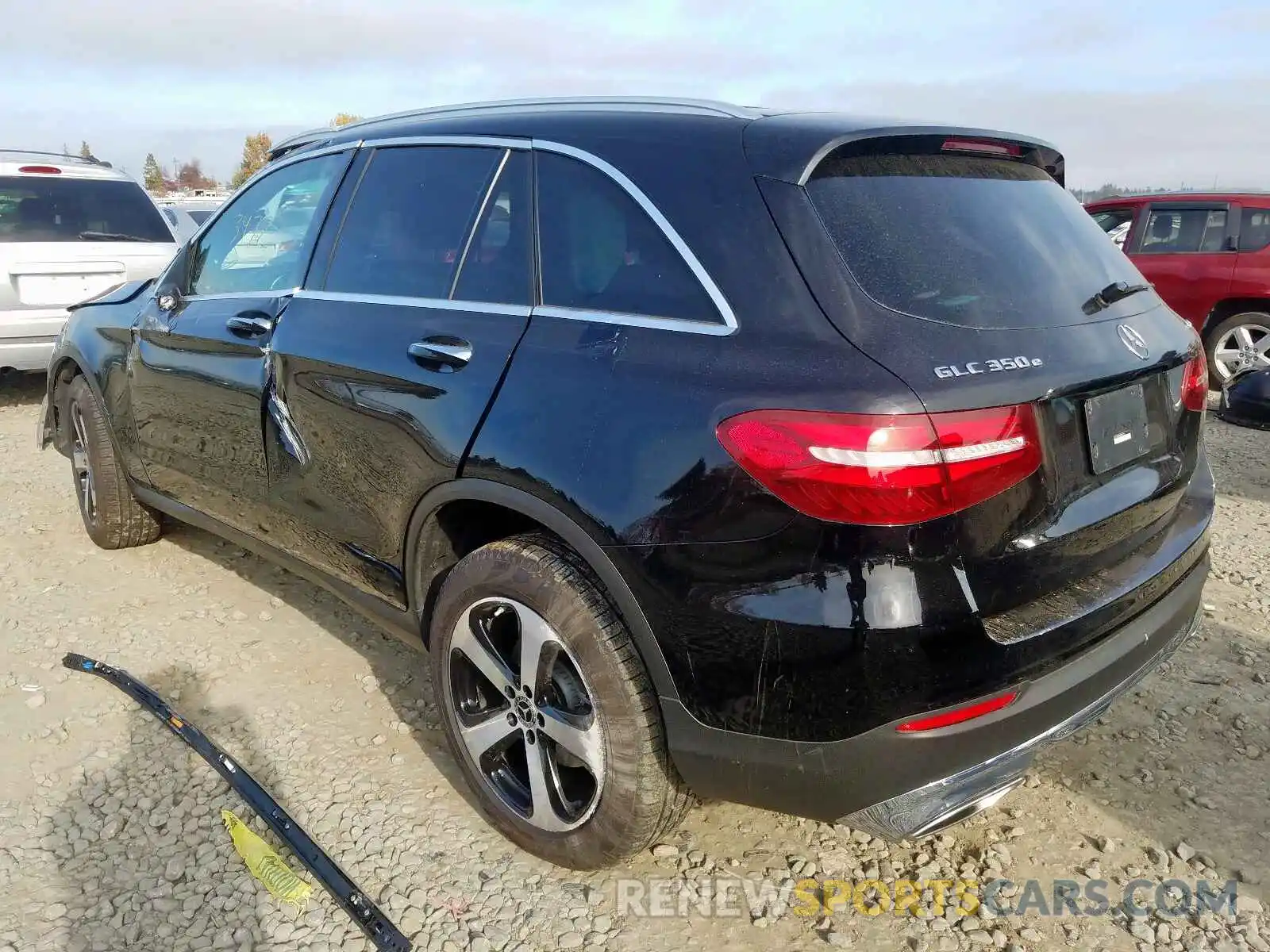 3 Фотография поврежденного автомобиля WDC0G5EB3KF556235 MERCEDES-BENZ GLC 350E 2019