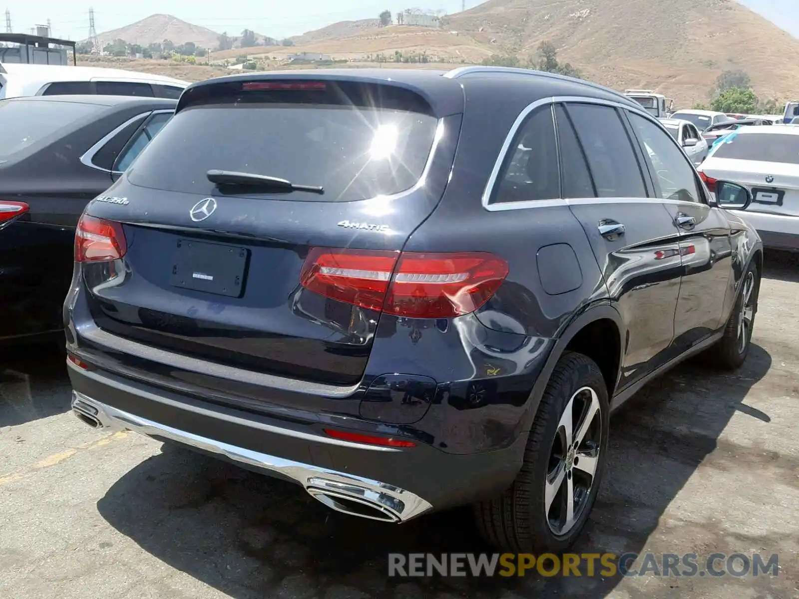 4 Photograph of a damaged car WDC0G5EB8KF573385 MERCEDES-BENZ GLC 350E 2019