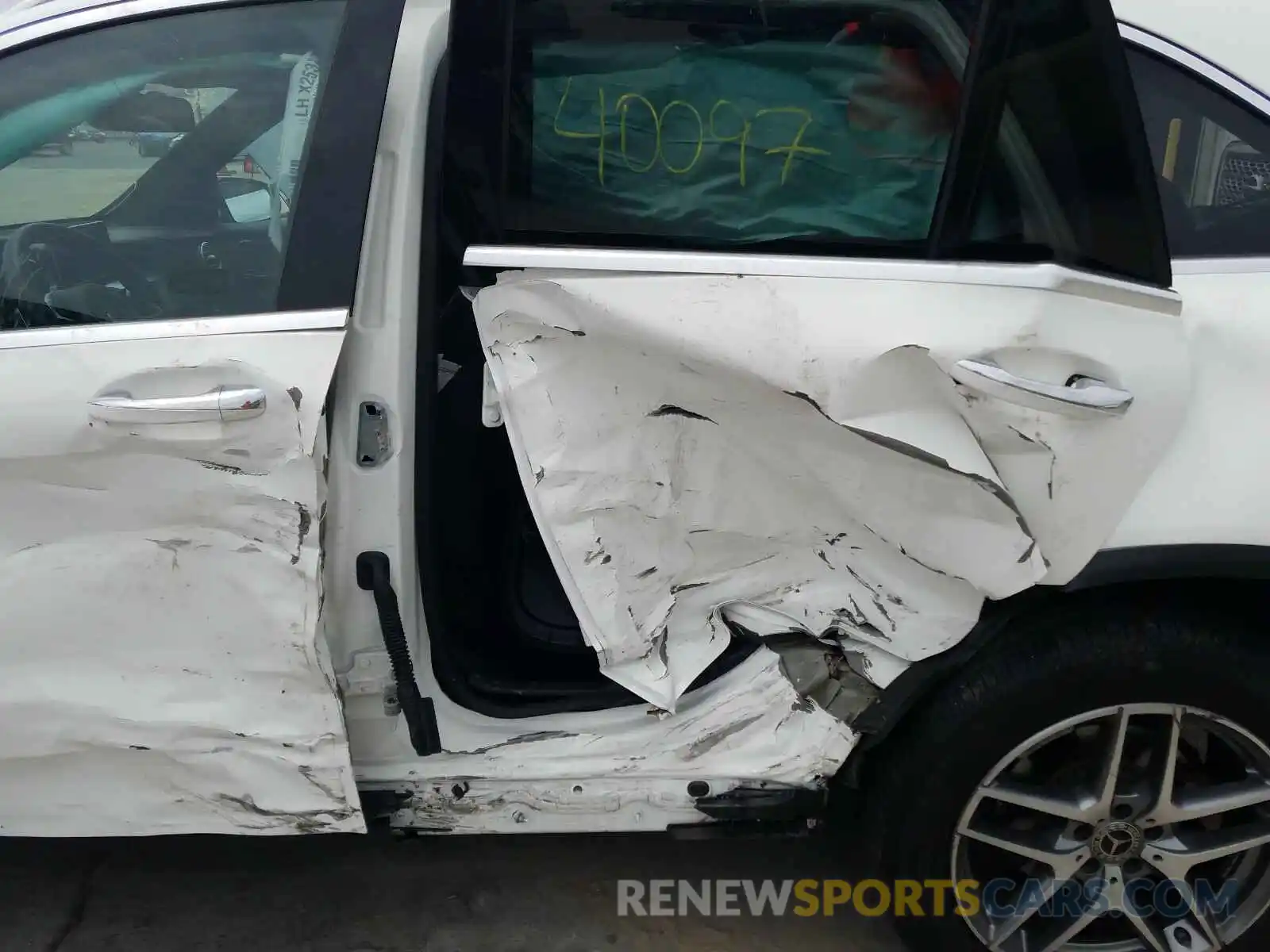 9 Photograph of a damaged car WDC0G4JB0KF600725 MERCEDES-BENZ GLC-CLASS 2019