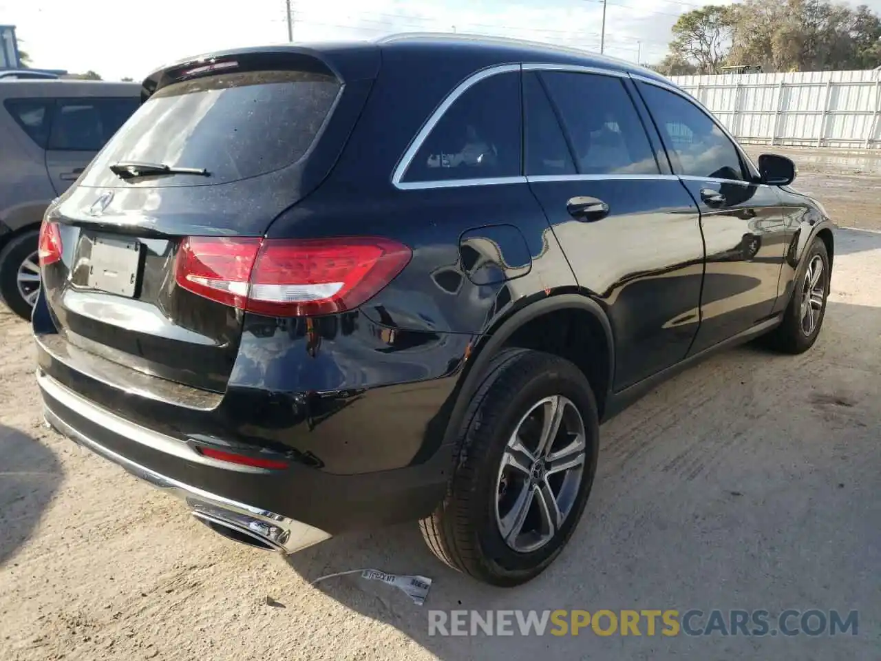 4 Photograph of a damaged car WDC0G4JB0KV134445 MERCEDES-BENZ GLC-CLASS 2019