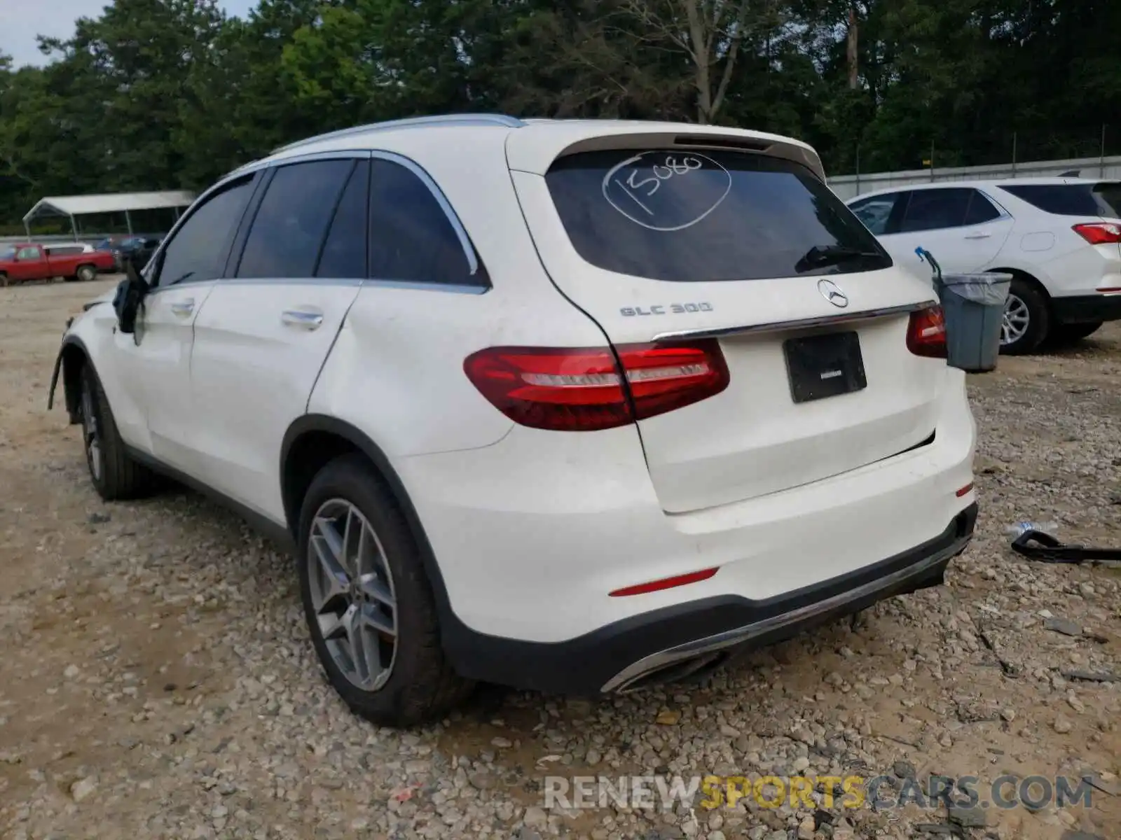 3 Фотография поврежденного автомобиля WDC0G4JB0KV137569 MERCEDES-BENZ GLC-CLASS 2019