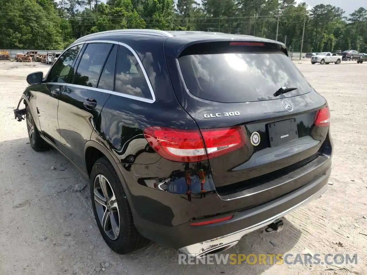 3 Photograph of a damaged car WDC0G4JB0KV168644 MERCEDES-BENZ GLC-CLASS 2019