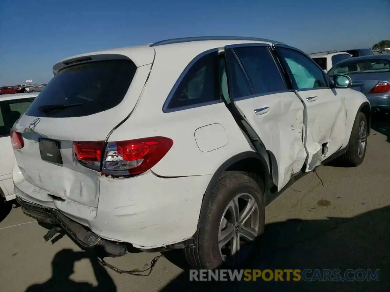 4 Photograph of a damaged car WDC0G4JB1KV136222 MERCEDES-BENZ GLC-CLASS 2019