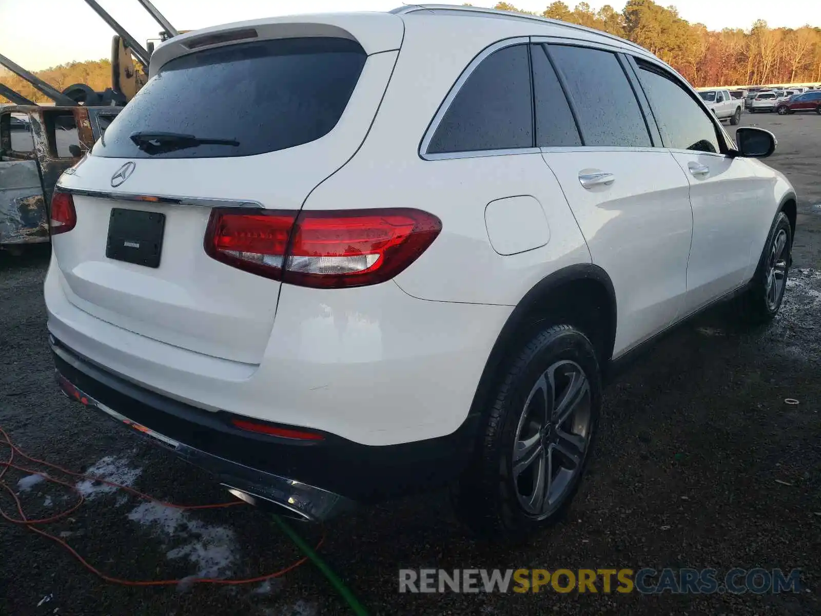 4 Photograph of a damaged car WDC0G4JB1KV139766 MERCEDES-BENZ GLC-CLASS 2019