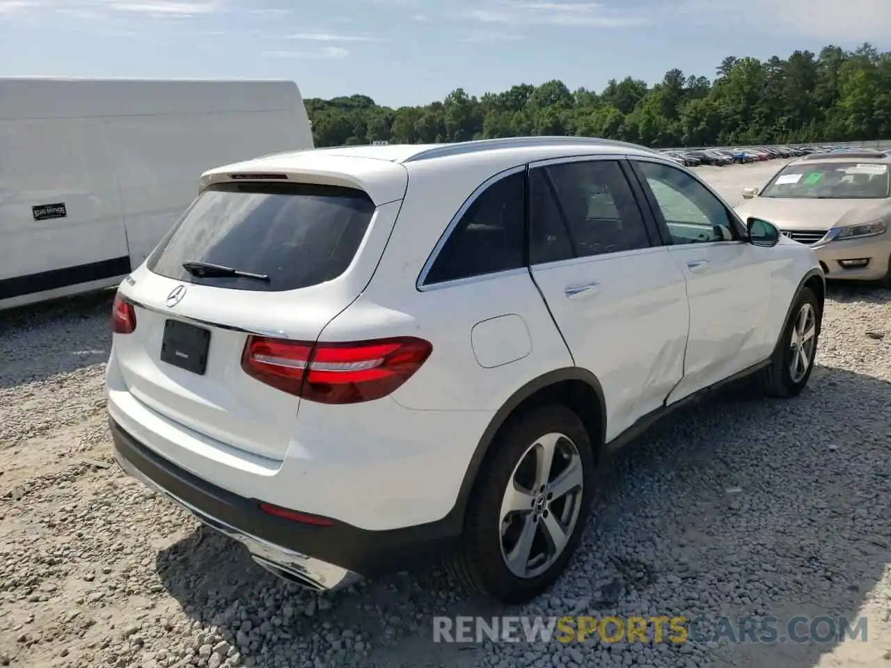 4 Photograph of a damaged car WDC0G4JB1KV153375 MERCEDES-BENZ GLC-CLASS 2019