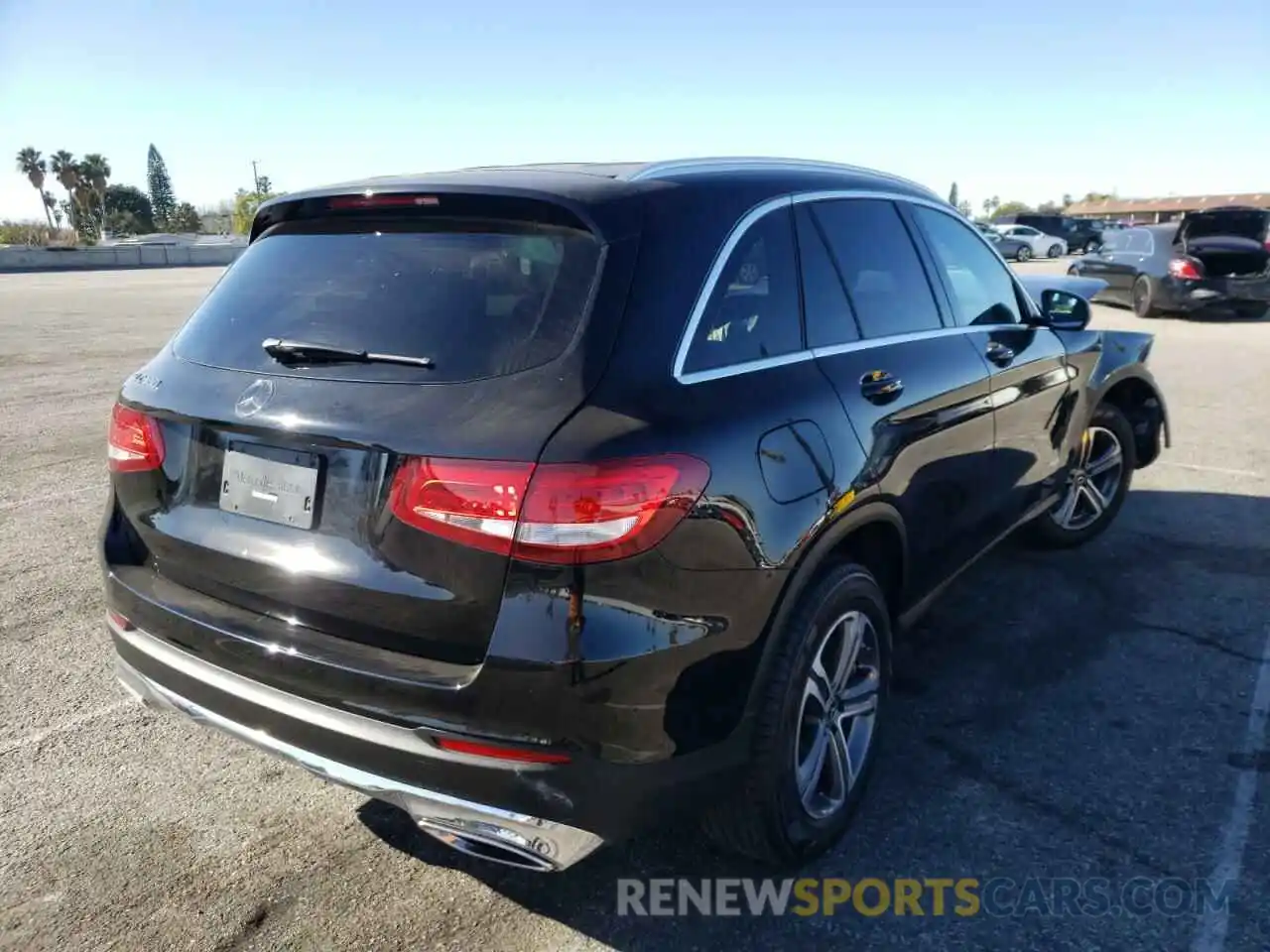 4 Photograph of a damaged car WDC0G4JB1KV168927 MERCEDES-BENZ GLC-CLASS 2019