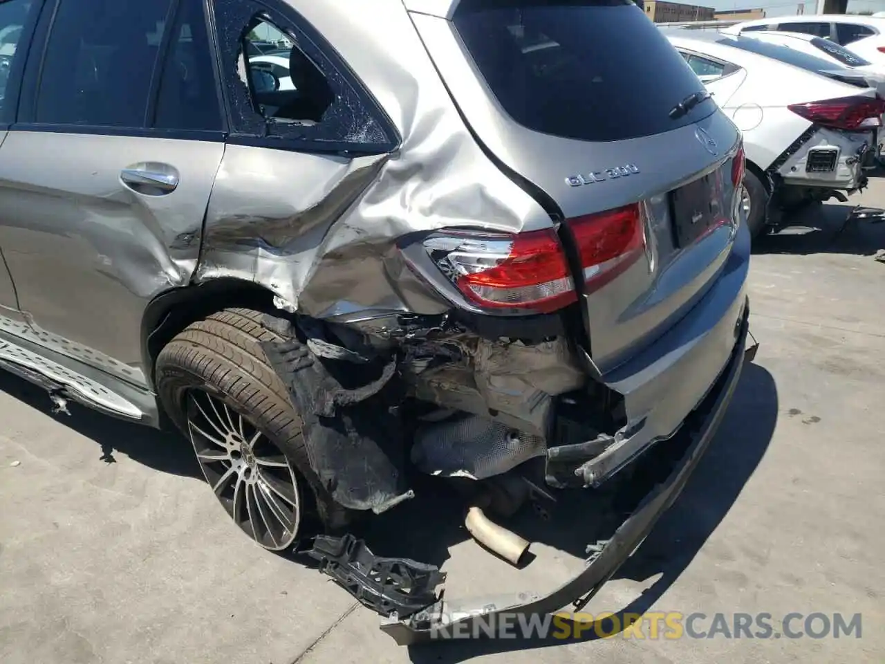 9 Photograph of a damaged car WDC0G4JB2KV121714 MERCEDES-BENZ GLC-CLASS 2019