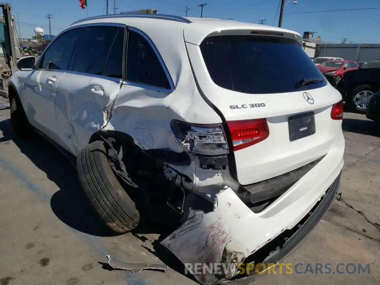 3 Photograph of a damaged car WDC0G4JB2KV124791 MERCEDES-BENZ GLC-CLASS 2019