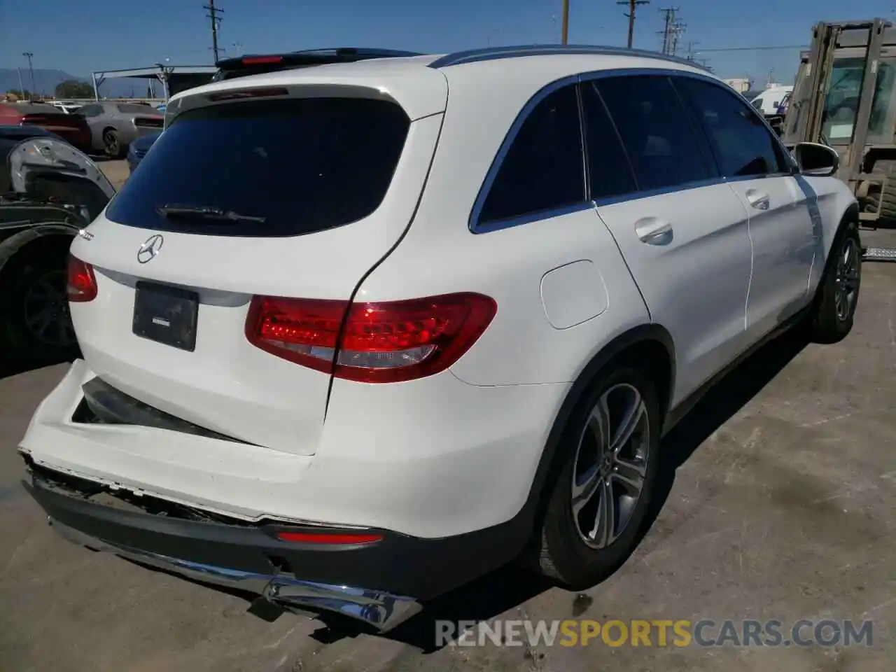 4 Photograph of a damaged car WDC0G4JB2KV124791 MERCEDES-BENZ GLC-CLASS 2019