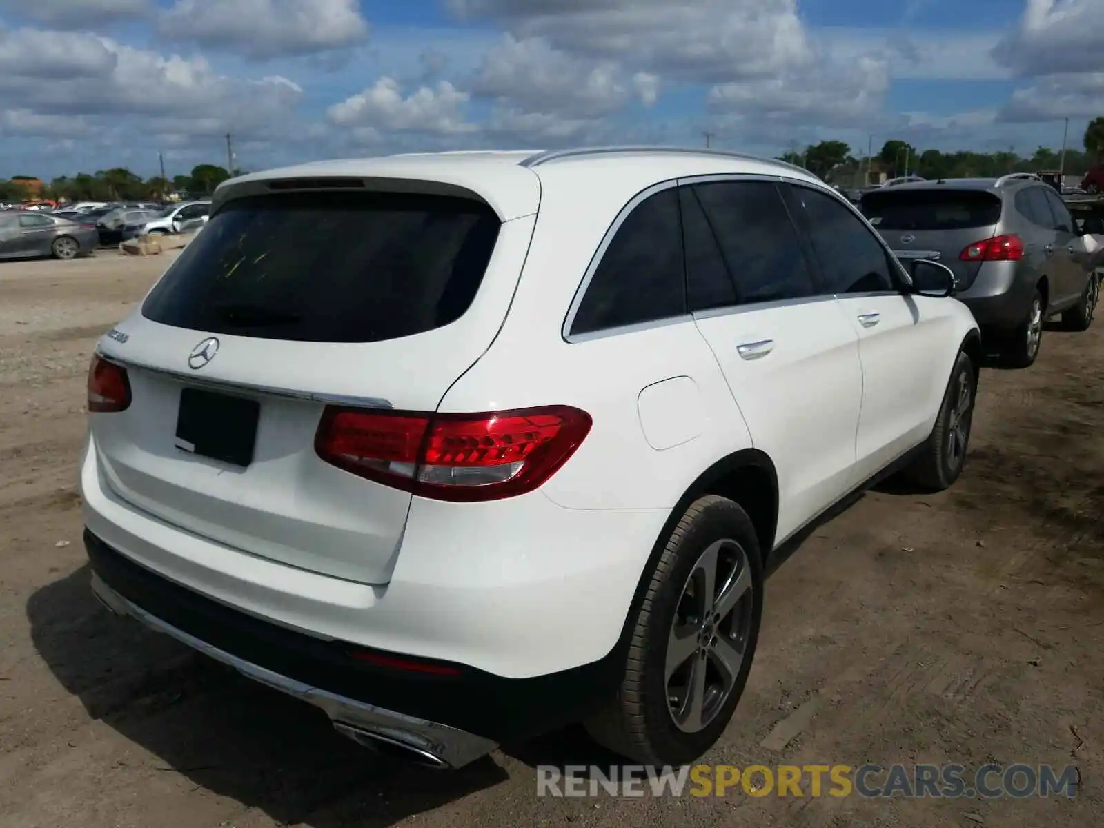 4 Photograph of a damaged car WDC0G4JB2KV127237 MERCEDES-BENZ GLC-CLASS 2019