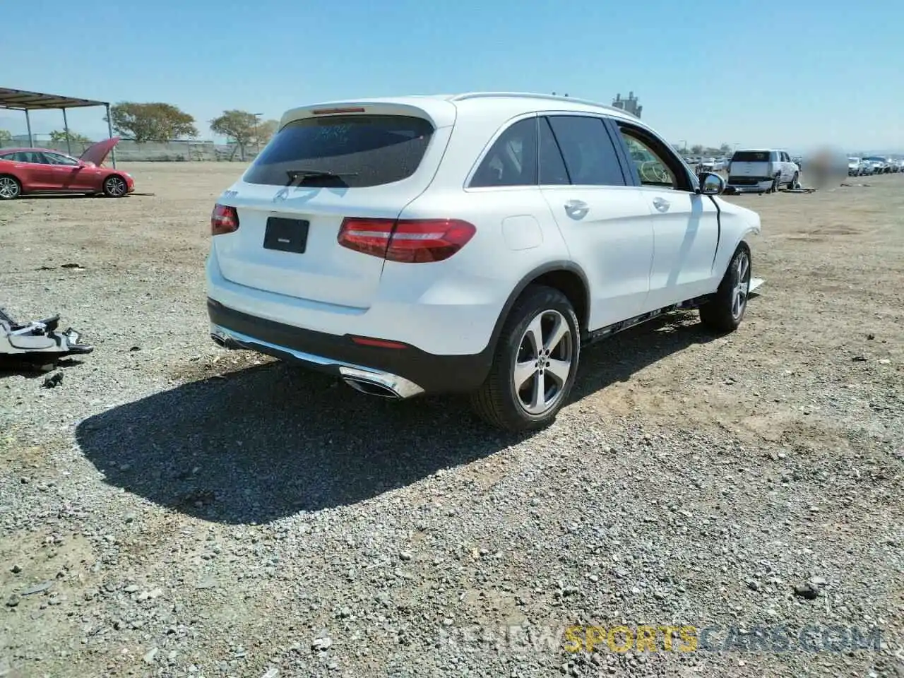 4 Photograph of a damaged car WDC0G4JB2KV136522 MERCEDES-BENZ GLC-CLASS 2019