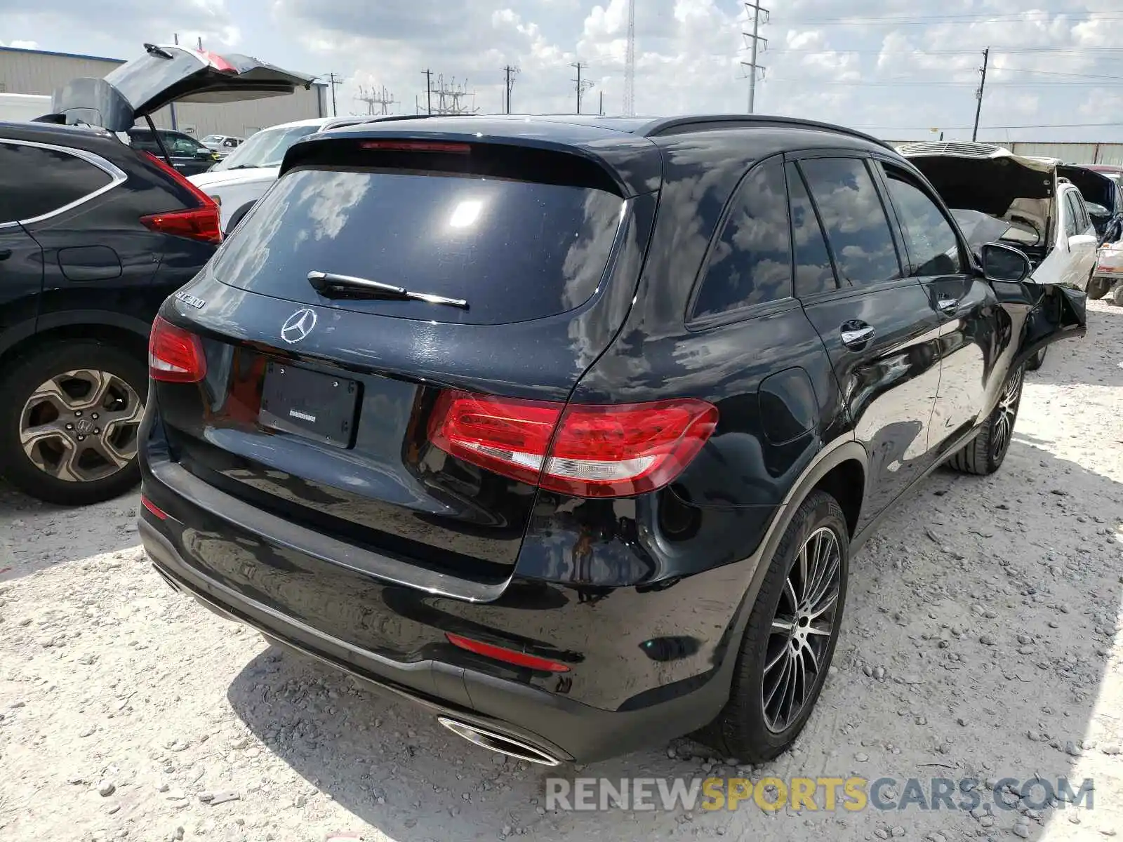 4 Photograph of a damaged car WDC0G4JB2KV138870 MERCEDES-BENZ GLC-CLASS 2019