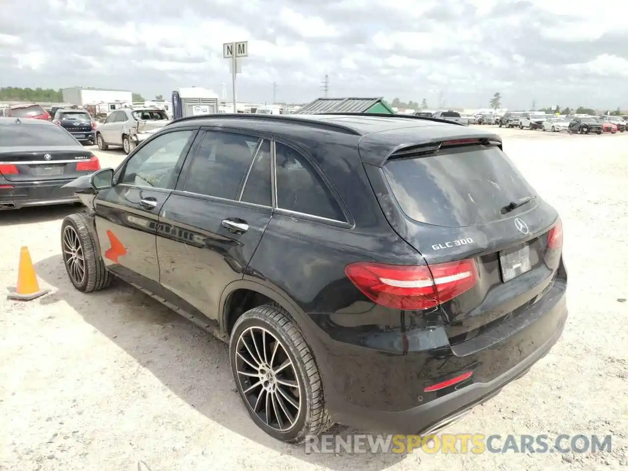 3 Photograph of a damaged car WDC0G4JB3KF596010 MERCEDES-BENZ GLC-CLASS 2019