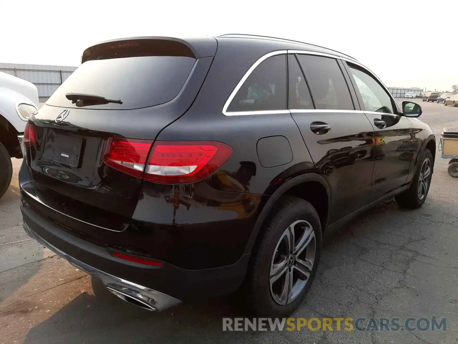 4 Photograph of a damaged car WDC0G4JB3KF610200 MERCEDES-BENZ GLC-CLASS 2019