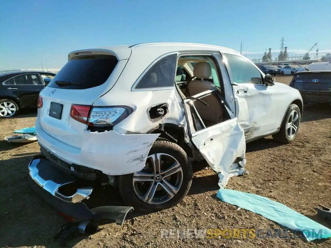 4 Photograph of a damaged car WDC0G4JB3KV148100 MERCEDES-BENZ GLC-CLASS 2019