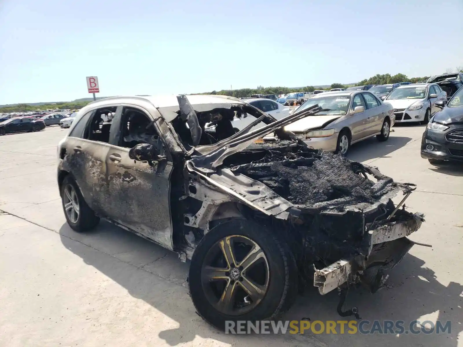 1 Photograph of a damaged car WDC0G4JB4KV137154 MERCEDES-BENZ GLC-CLASS 2019